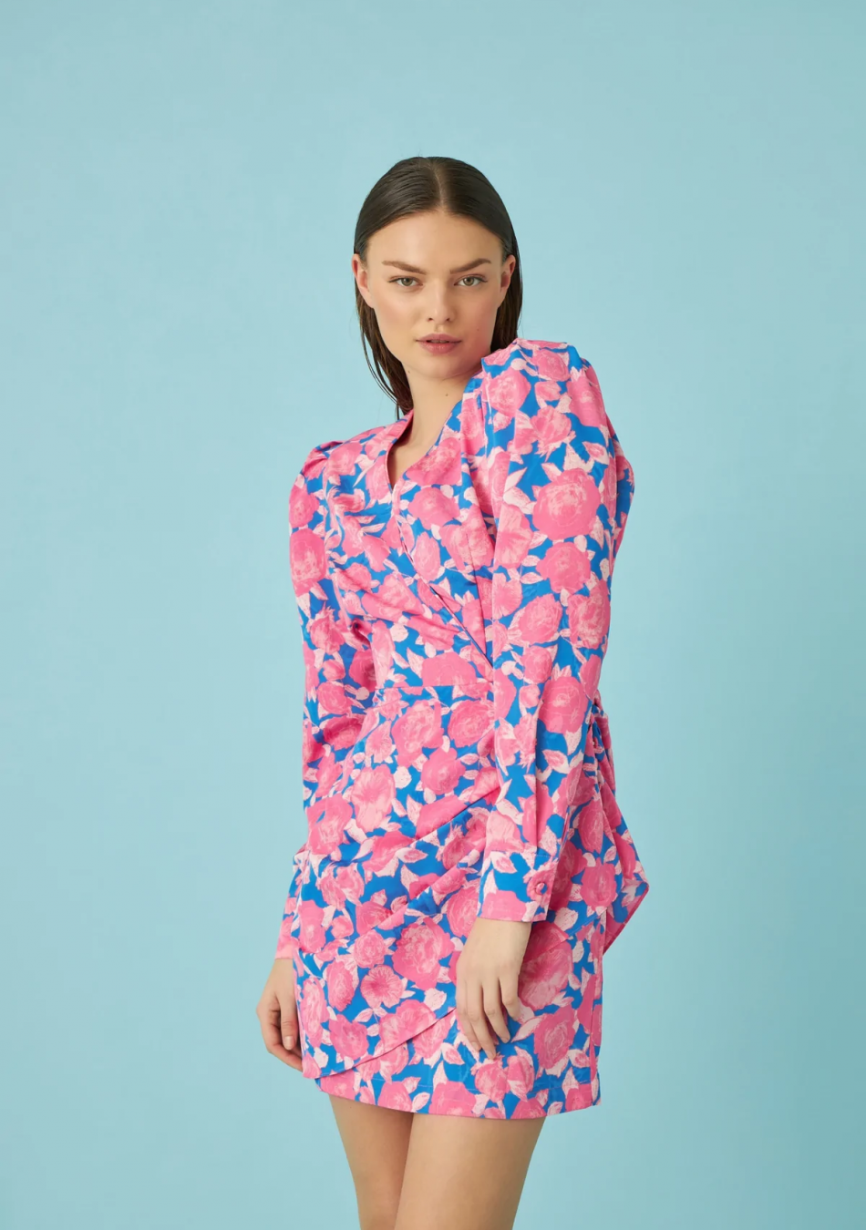 CRAS marca de ropa con una estética especial creada para llamar la atención con estampados coloridos y femeninos.