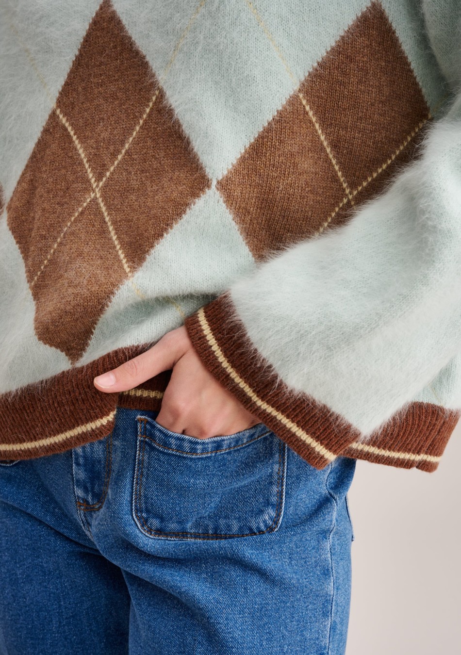 BELLEROSE marca Belga de ropa de mujer con un estilo casual dinámico y conceptual