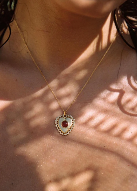 ALHAJA marca española de joyeria de estilo barroco y fresco