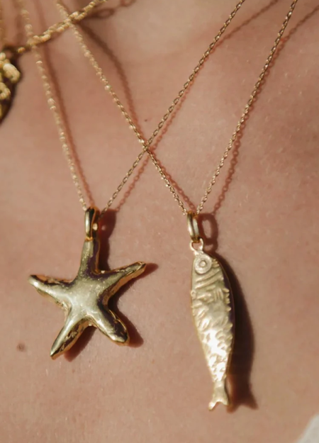 ALHAJA marca española de joyeria de estilo barroco y fresco