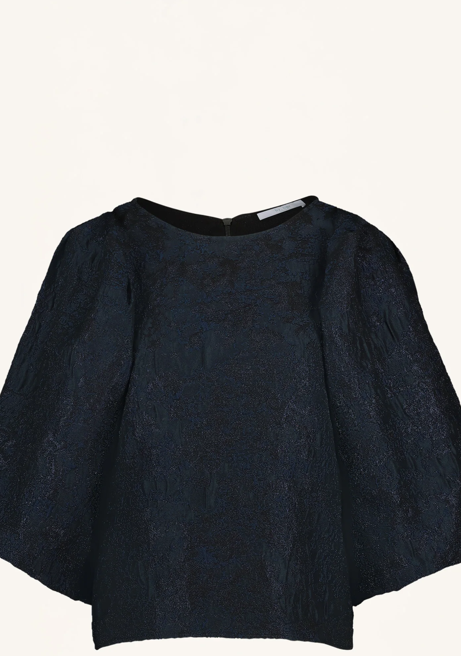 By Bar marca de estilo nórdico para una mujer dinámica y muy femenina