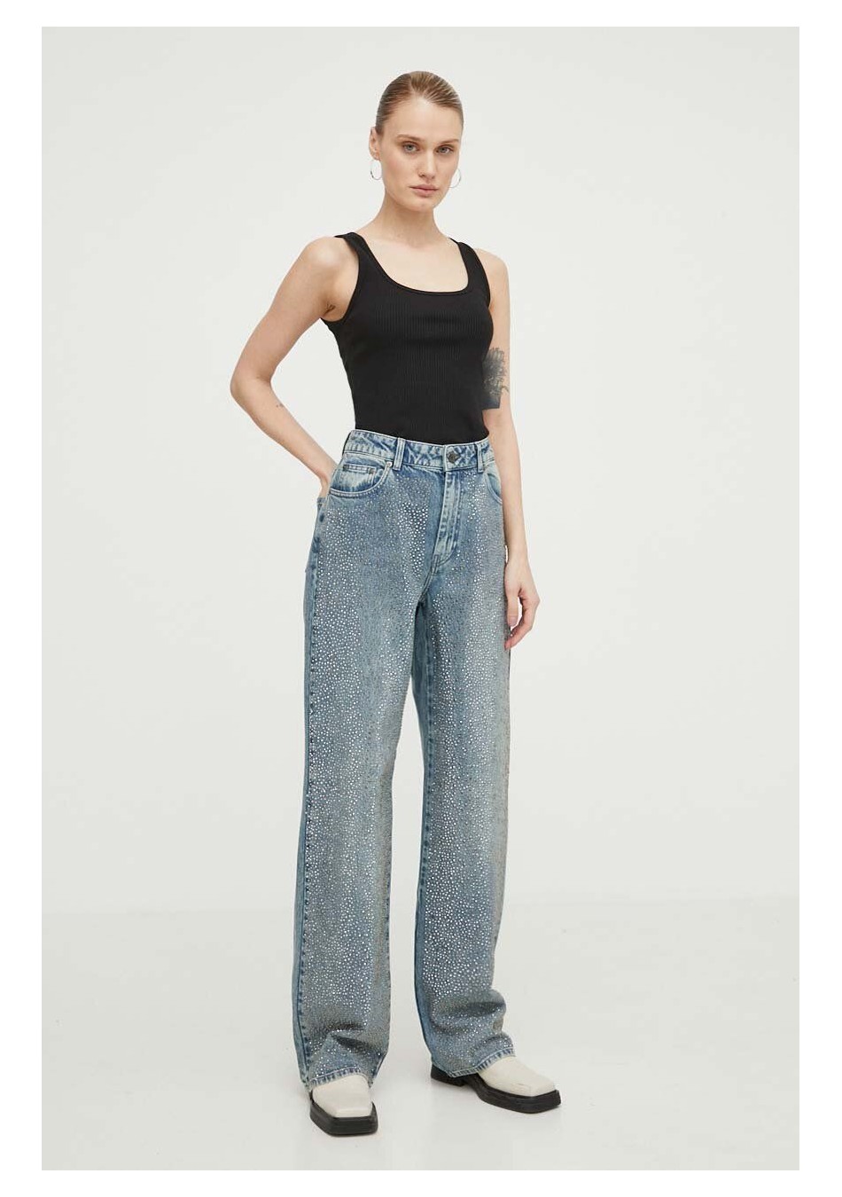 SAMSOE&SAMSOE marca nórdica de ropa de mujer con un estilo vanguardista y casual