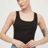 SAMSOE&SAMSOE marca nórdica de ropa de mujer con un estilo vanguardista y casual