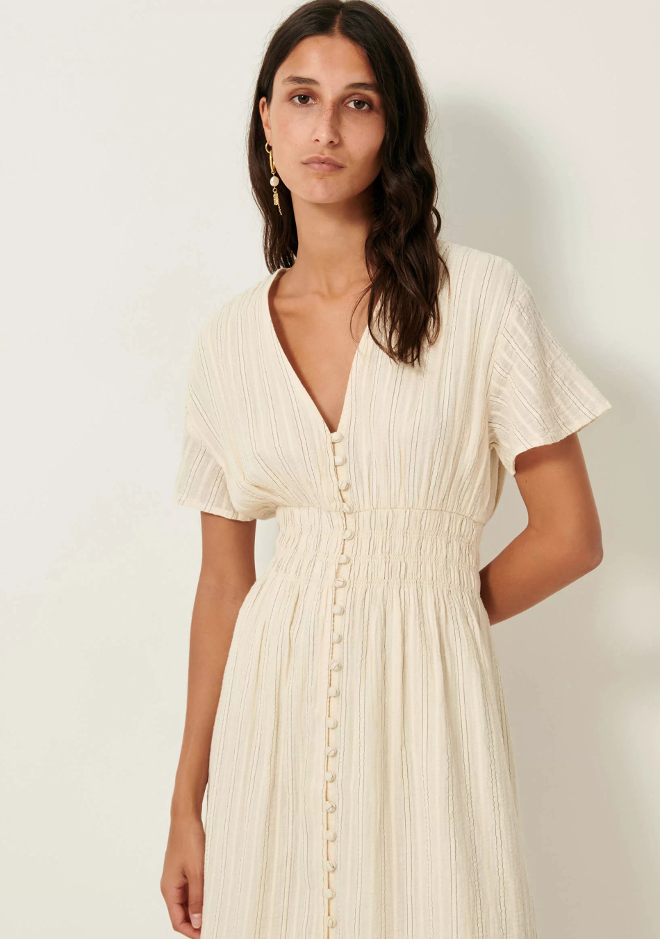 SESSÚN marca francesa de ropa de mujer con un estilo casual, femenino y minimal