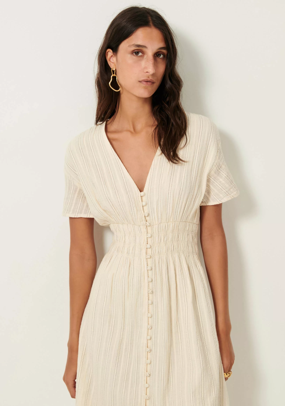 SESSÚN marca francesa de ropa de mujer con un estilo casual, femenino y minimal