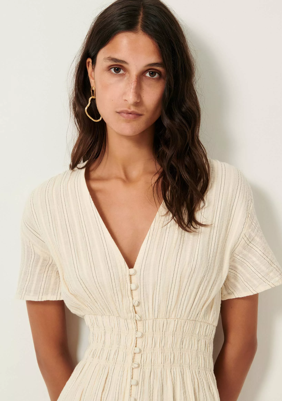 SESSÚN marca francesa de ropa de mujer con un estilo casual, femenino y minimal