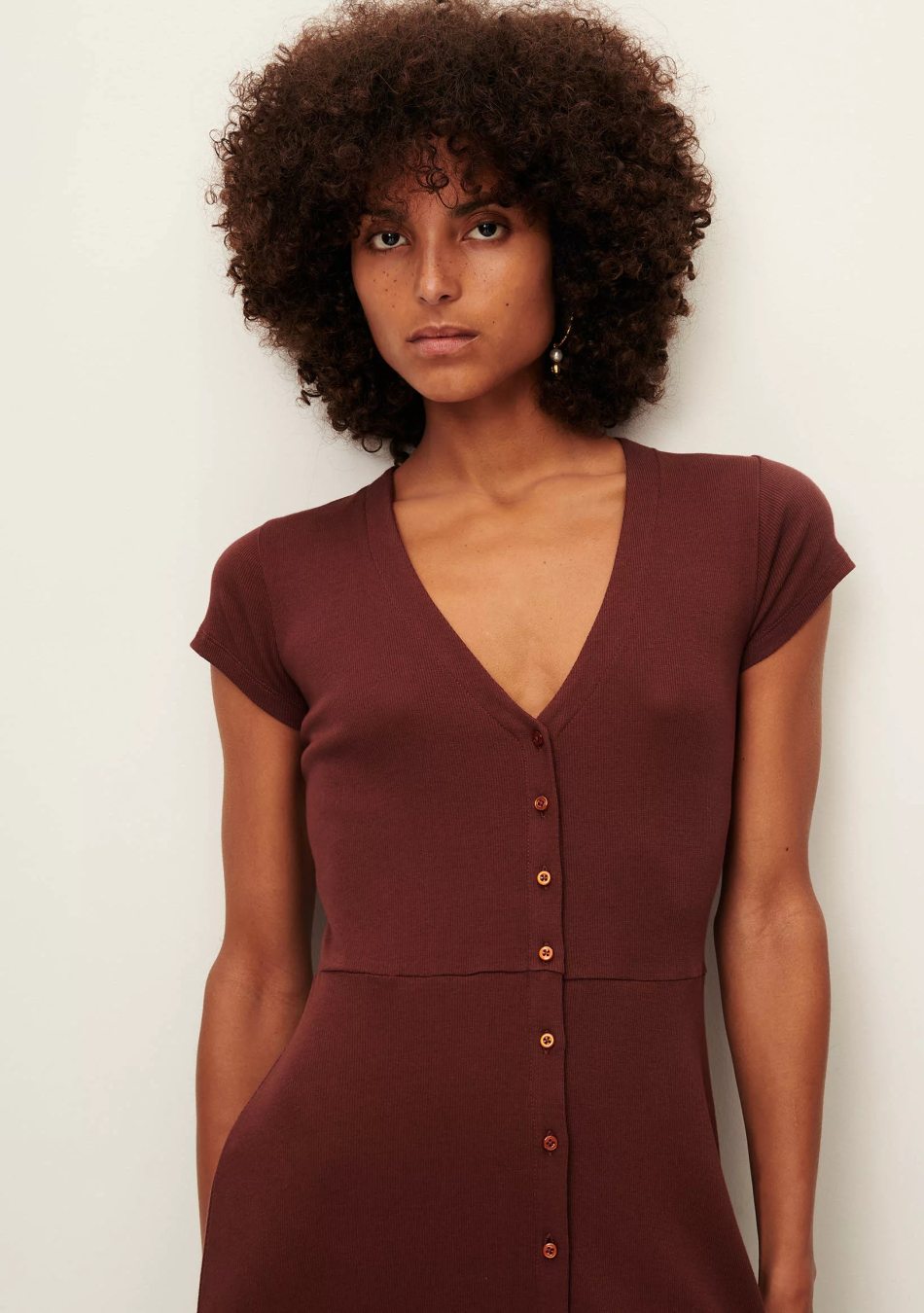 SESSÚN marca francesa de ropa de mujer con un estilo casual, femenino y minimal