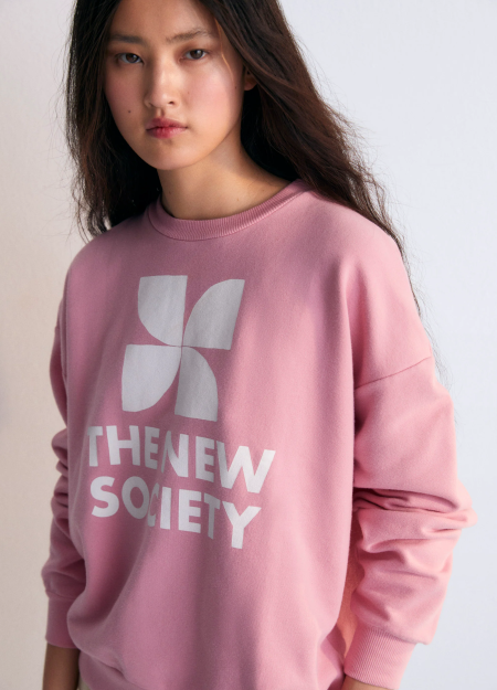 WE ARE THE NEW SOCIETY marca española de ropa de mujer con un estilo muy femenino y conceptual