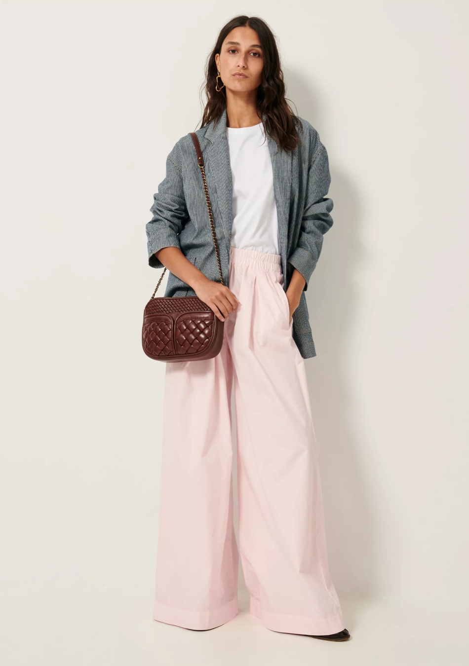 SESSÚN marca francesa de ropa de mujer con un estilo casual, femenino y minimal