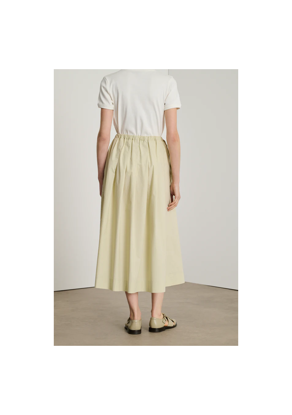 SOEUR marca francesa de ropa de mujer con un estilo casual y femenino.