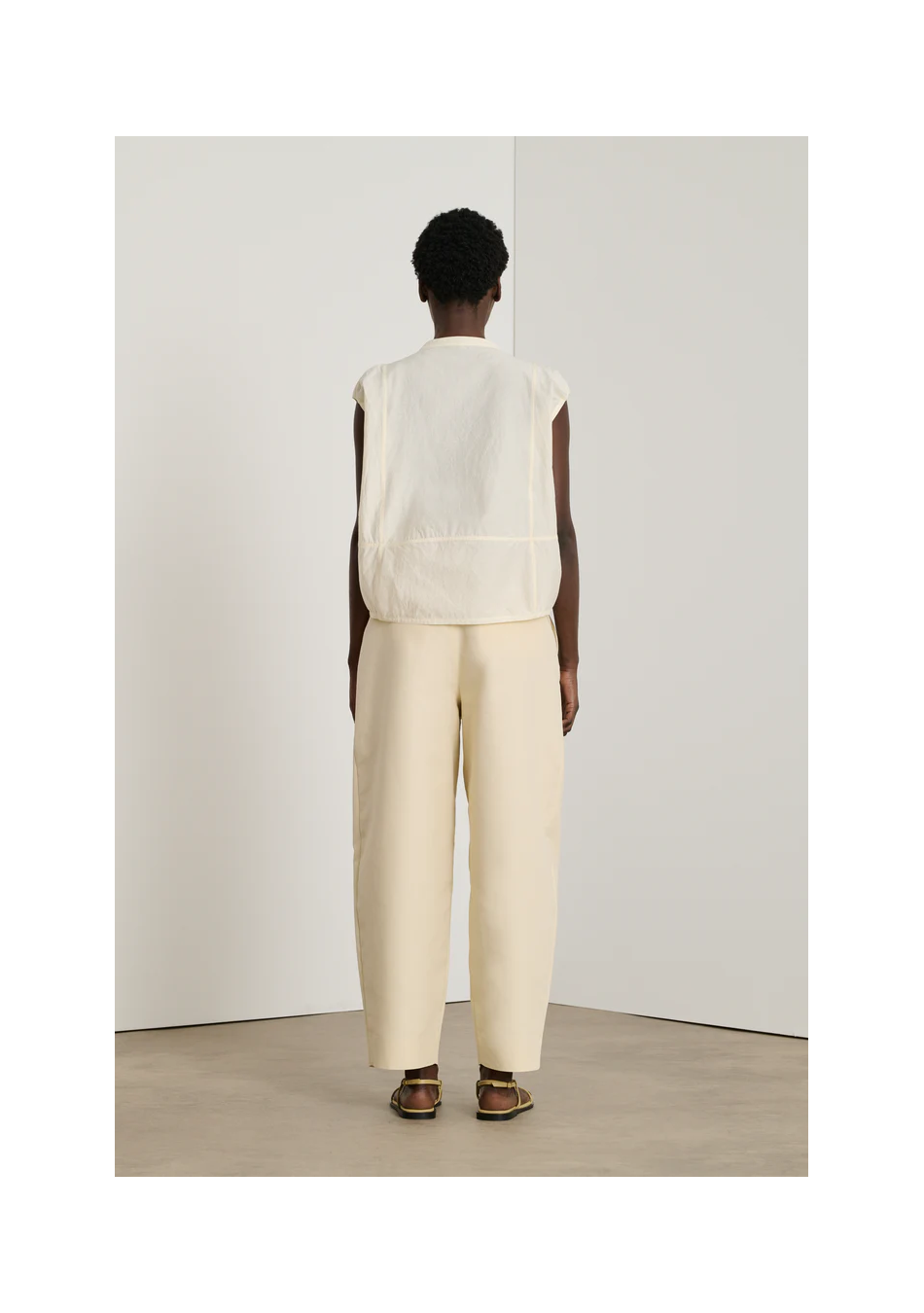 SOEUR marca francesa de ropa de mujer con un estilo casual y femenino.