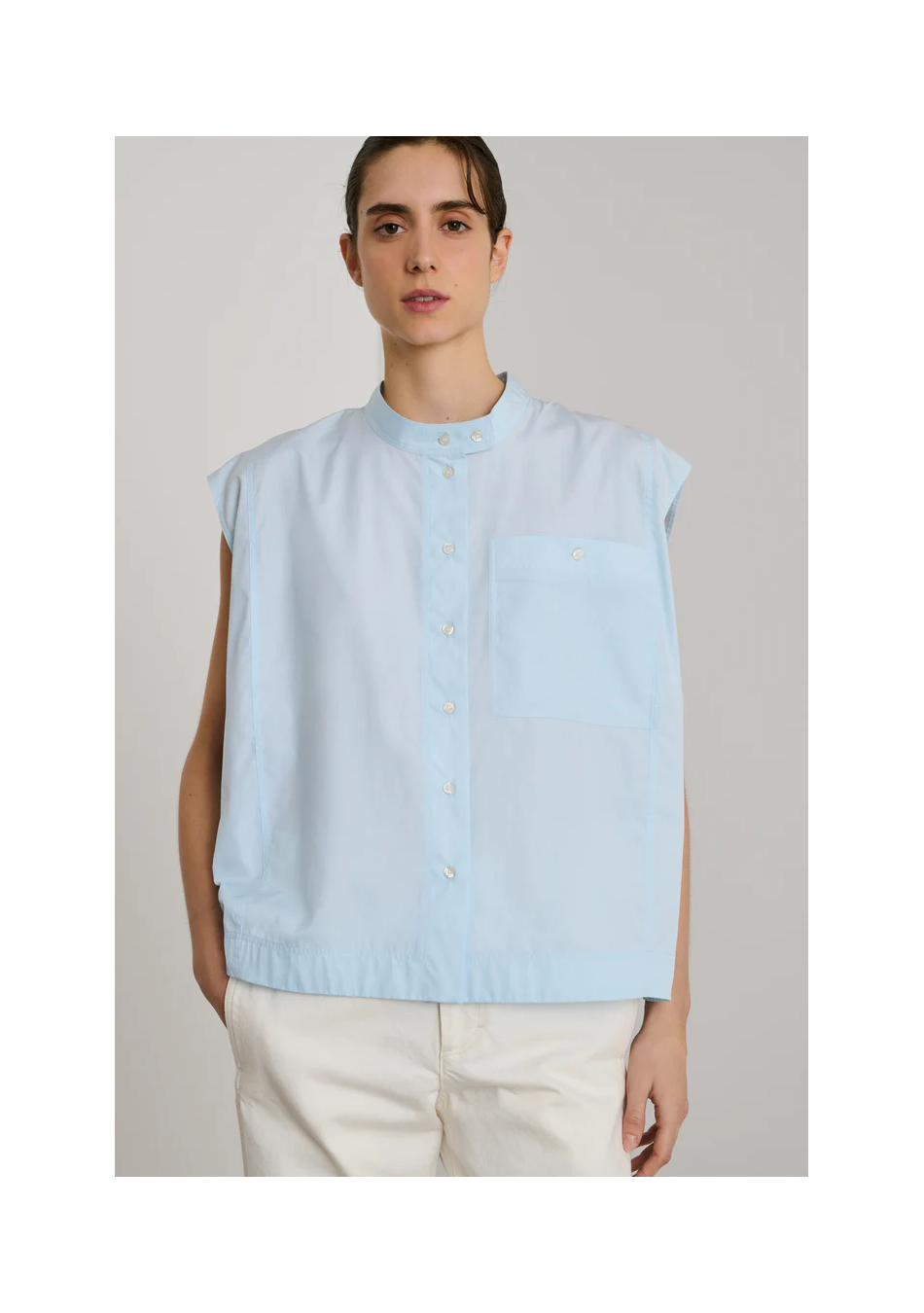 SOEUR marca francesa de ropa de mujer con un estilo casual y femenino.