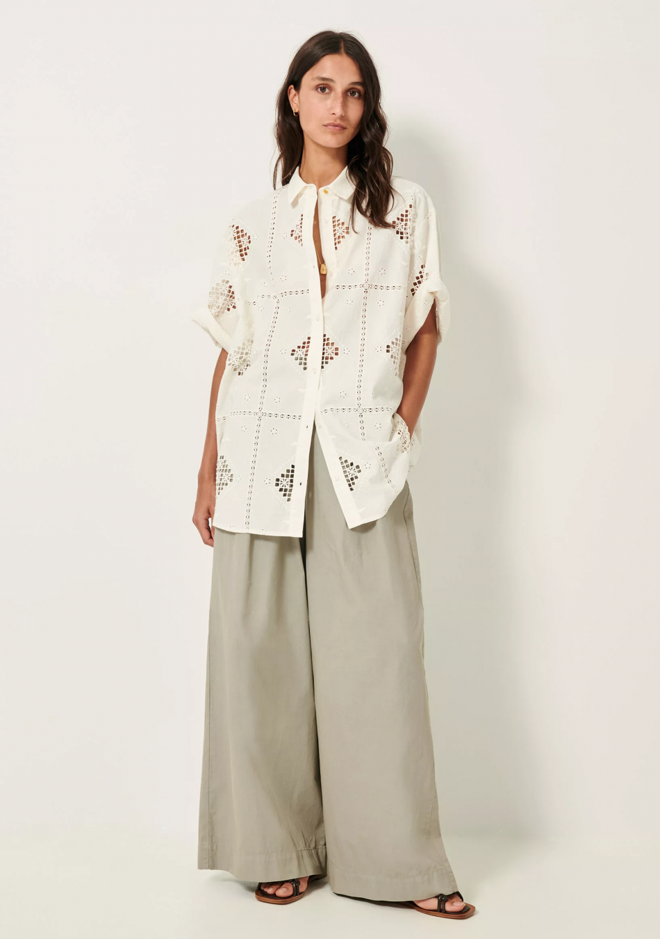 SESSÚN marca francesa de ropa de mujer con un estilo casual, femenino y minimal