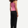 SAMSOE&SAMSOE marca nórdica de ropa de mujer con un estilo vanguardista y casual
