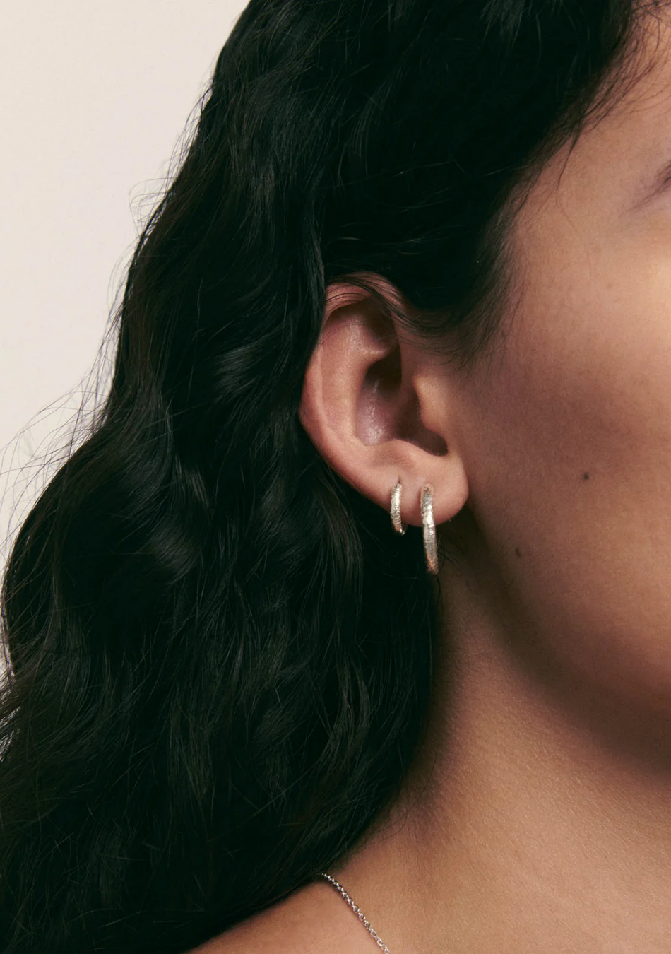 ALHAJA marca española de joyeria de estilo barroco y fresco
