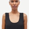 SAMSOE&SAMSOE marca nórdica de ropa de mujer con un estilo vanguardista y casual
