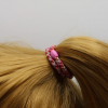 KKNEKKI es una marca de gomas de pelo original y colorida