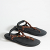 FLÒWZE marca italiana de sandalias de cordón con versatilidad y estilo
