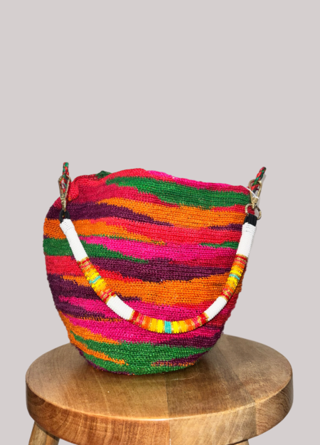 MAISON BADIGO es una marca francesa inspirada en américa del sur con valores artesanales y un estilo colorido