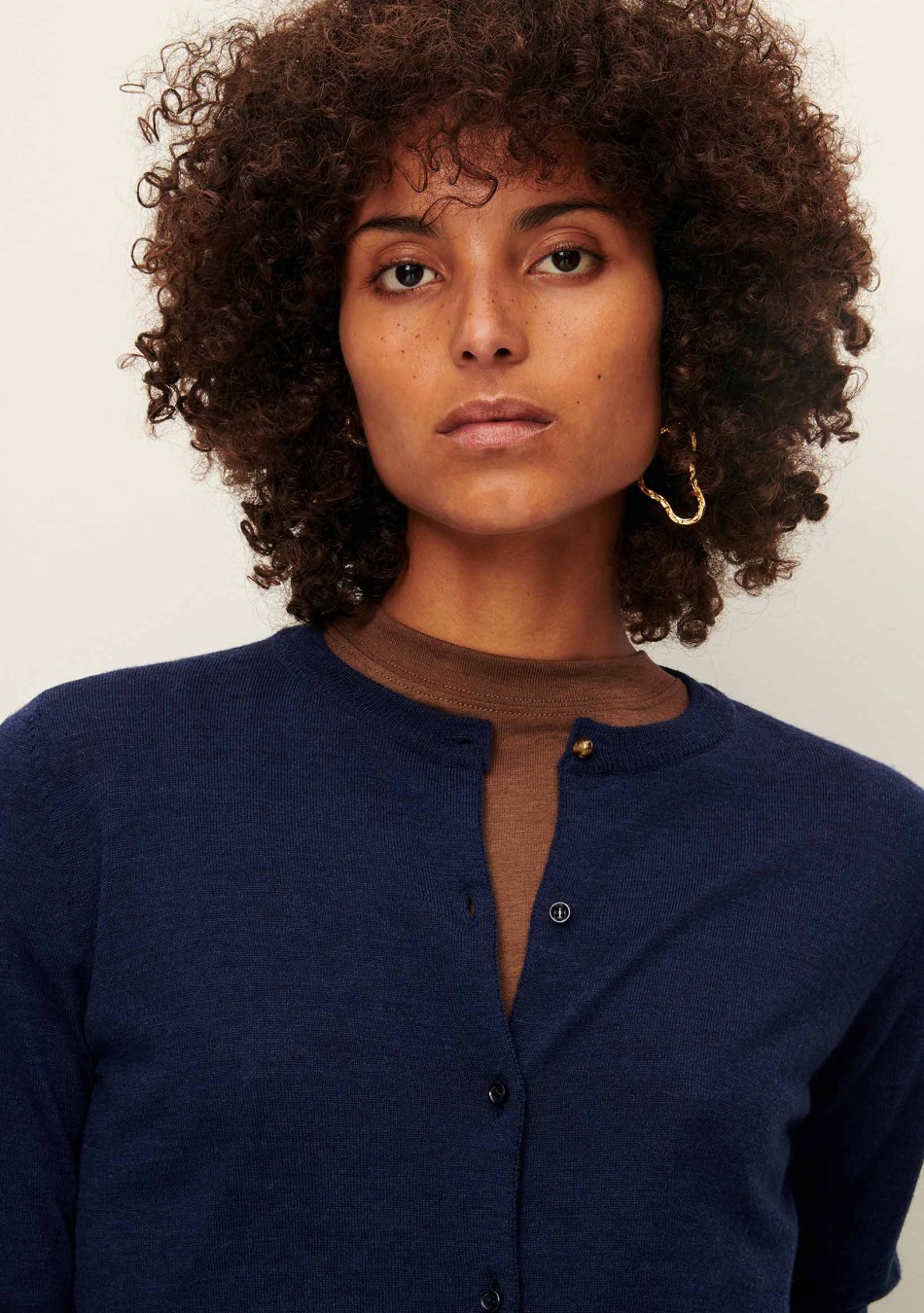 SESSÚN marca francesa de ropa de mujer con un estilo casual, femenino y minimal
