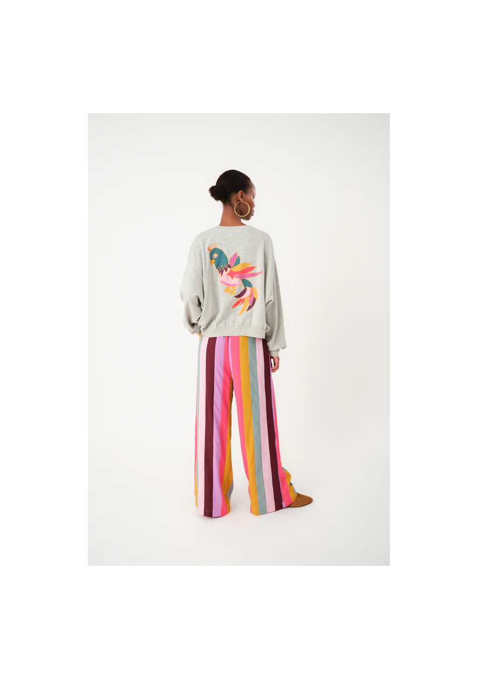 LOLLYS LAUNDRY es una marca de Copenhague de prendas diseñadas para adaptarse a ti, con colores y detalles únicos