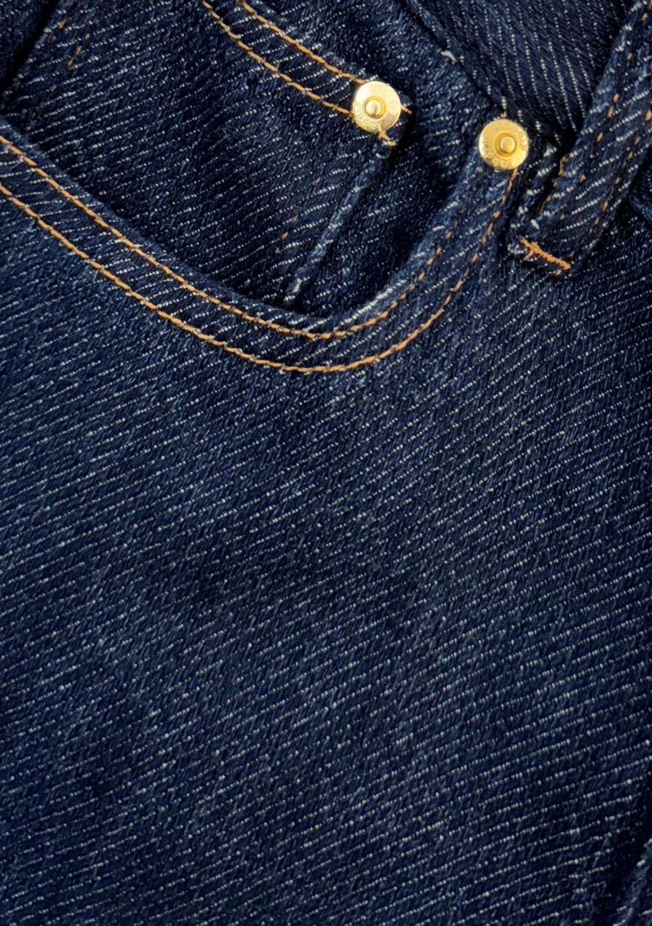 LABDIP marca francesa de ropa de mujer especializada en el denim de calidad y básico