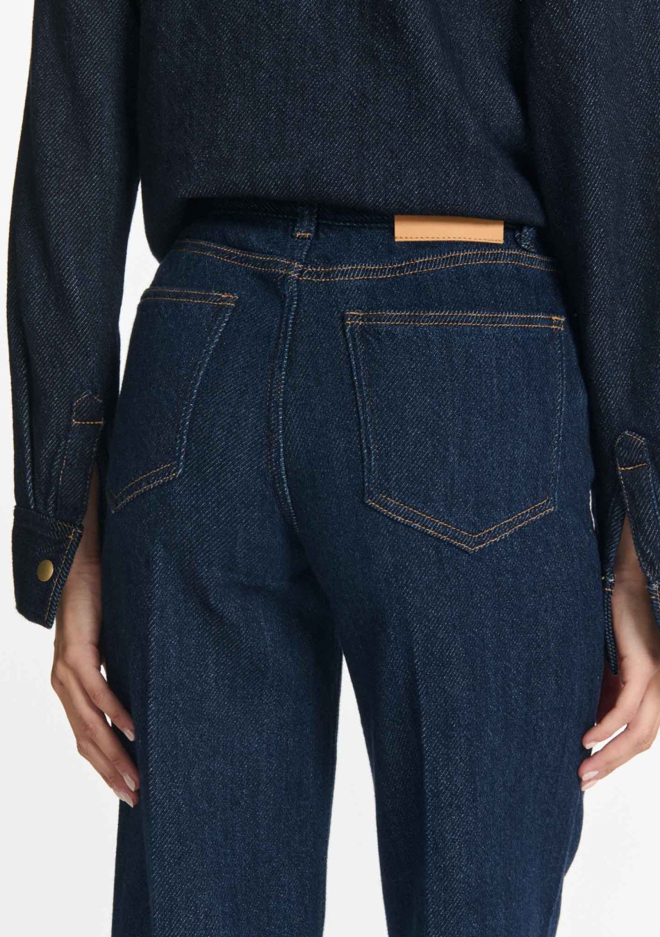 LABDIP marca francesa de ropa de mujer especializada en el denim de calidad y básico