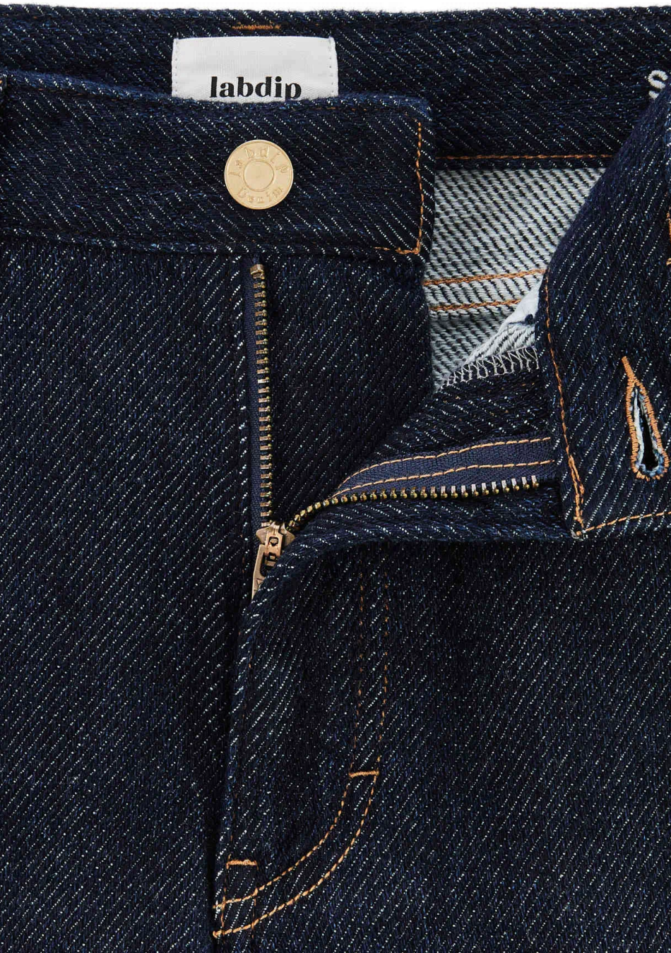 LABDIP marca francesa de ropa de mujer especializada en el denim de calidad y básico