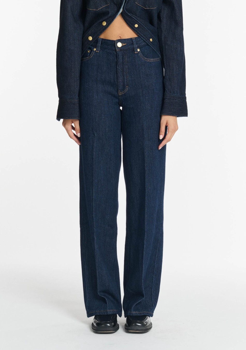 LABDIP marca francesa de ropa de mujer especializada en el denim de calidad y básico