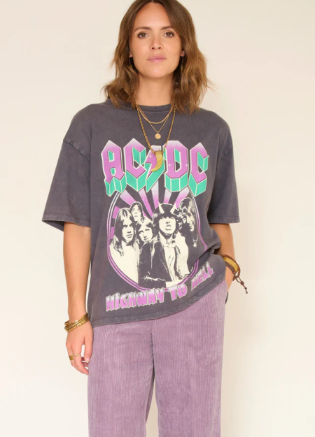 MKT marca francesa de ropa de mujer con un estilo muy rockero y casual