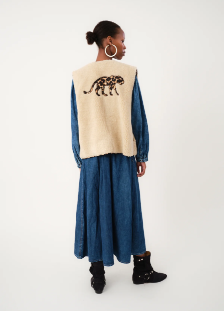 LOLLYS LAUNDRY es una marca de Copenhague de prendas diseñadas para adaptarse a ti, con colores y detalles únicos