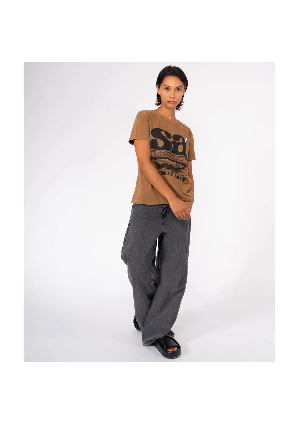 NEWTONE marca francesa de camisetas y sudaderas de estilo  casual con estampados muy gamberros
