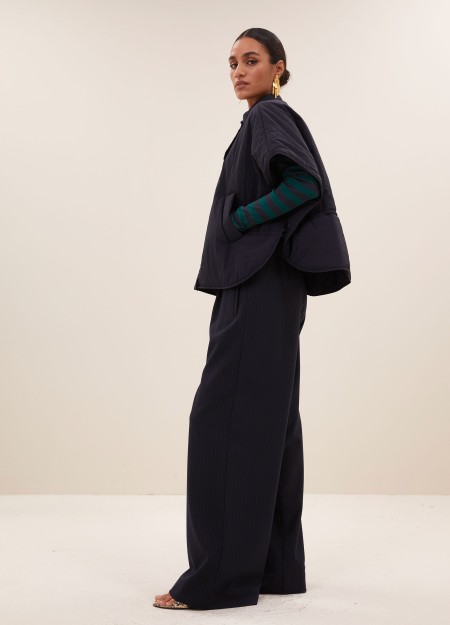 BY BAR marca nórdica de ropa de mujer con un estilo conceptual y casual