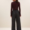BY BAR marca nórdica de ropa de mujer con un estilo conceptual y casual
