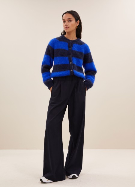BY BAR marca nórdica de ropa de mujer con un estilo conceptual y casual