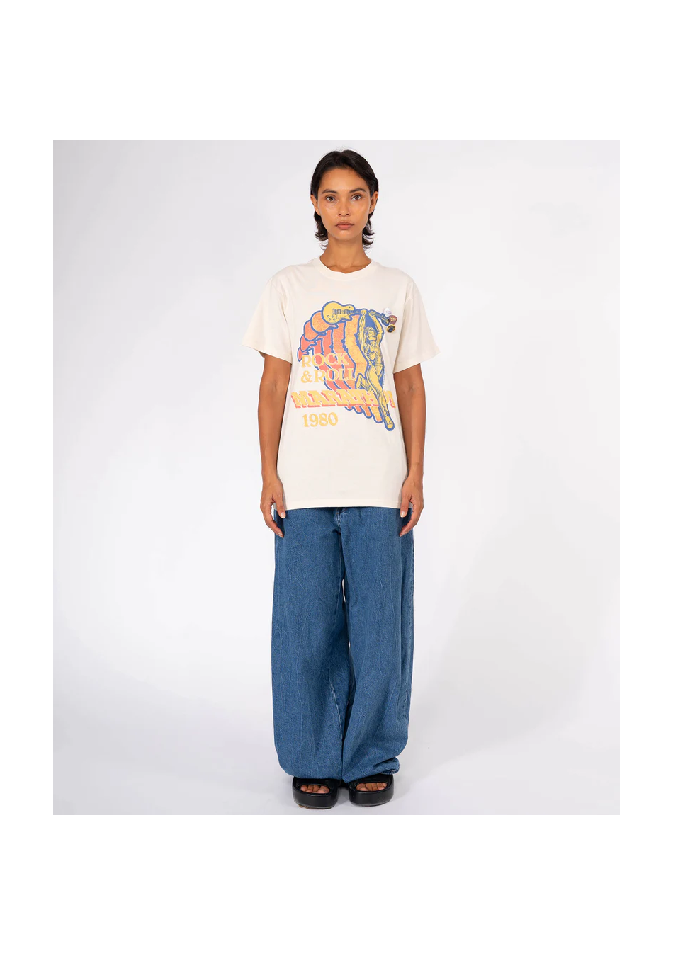NEWTONE marca francesa de camisetas y sudaderas de estilo  casual con estampados muy gamberros