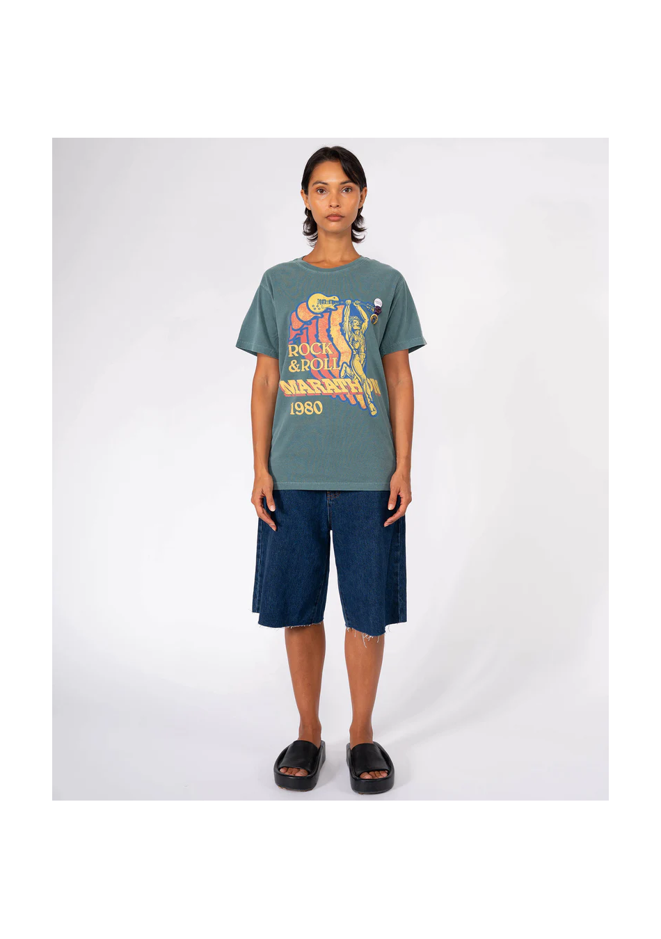 NEWTONE marca francesa de camisetas y sudaderas de estilo  casual con estampados muy gamberros