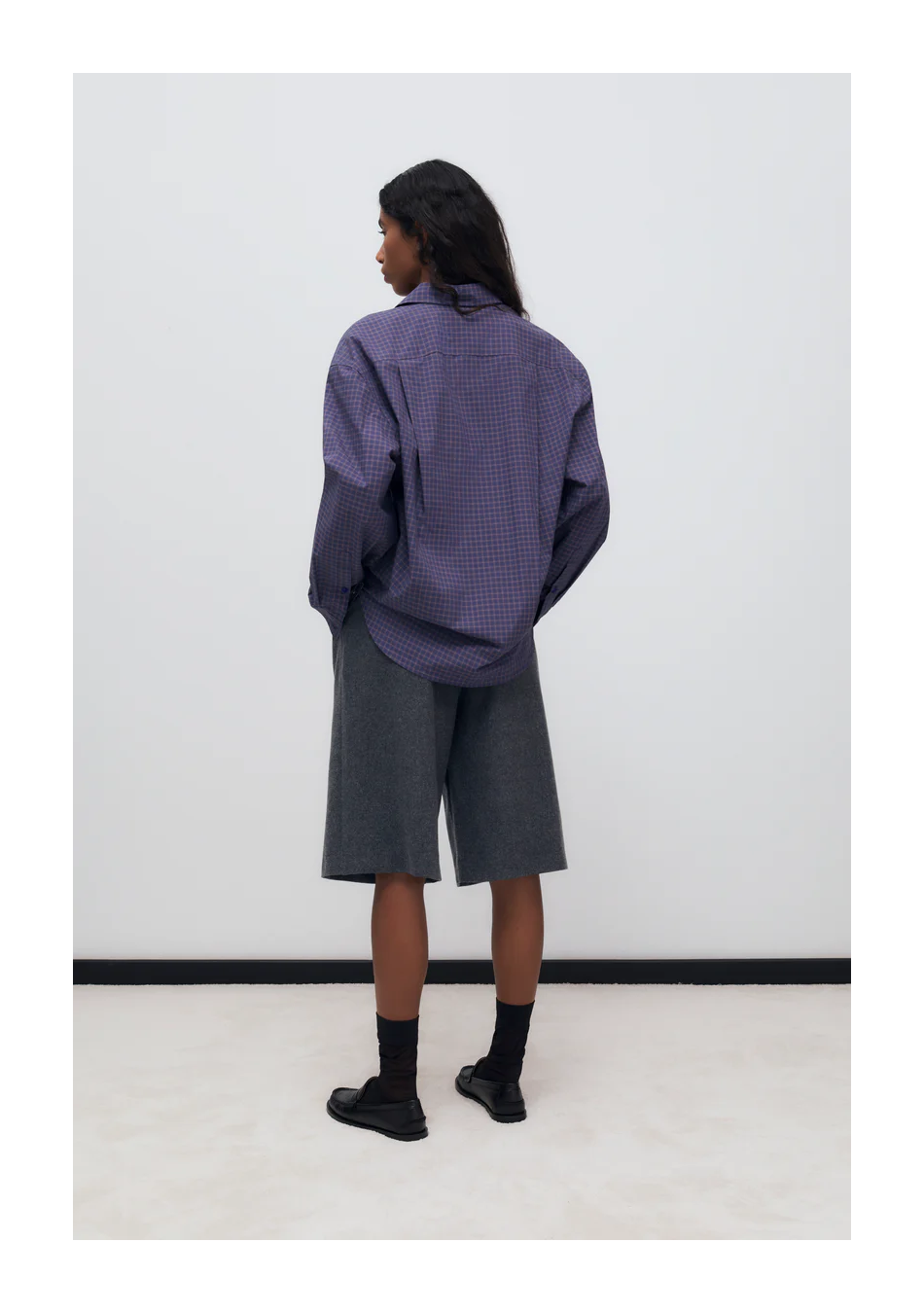 THE NEW SOCIETY marca española de ropa para mujer estilo atemporal y contemporáneo.