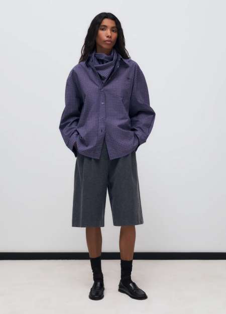 THE NEW SOCIETY marca española de ropa para mujer estilo atemporal y contemporáneo.