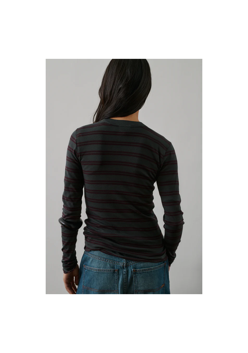 SOEUR marca francesa de ropa de mujer de venta en Valecnia con un estilo femenino y sofisticado