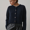 SOEUR marca francesa de ropa para una mujer con un estilo femenino y conceptual