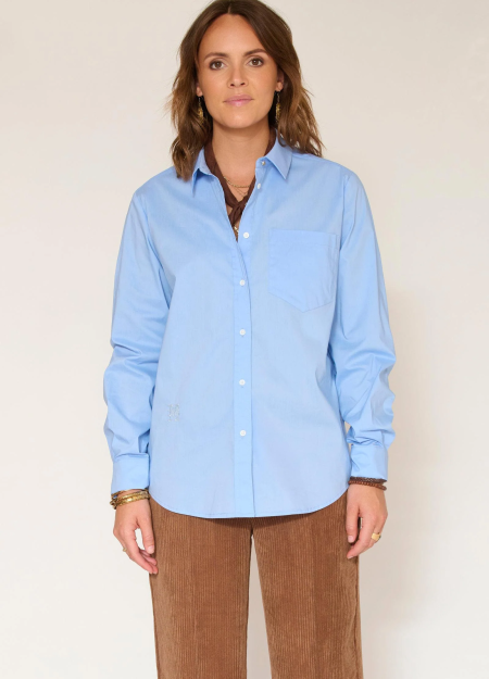 MKT marca francesa para una mujer con un estilo rockero y casual