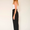 MKT marca francesa para una mujer con un estilo rockero y casual