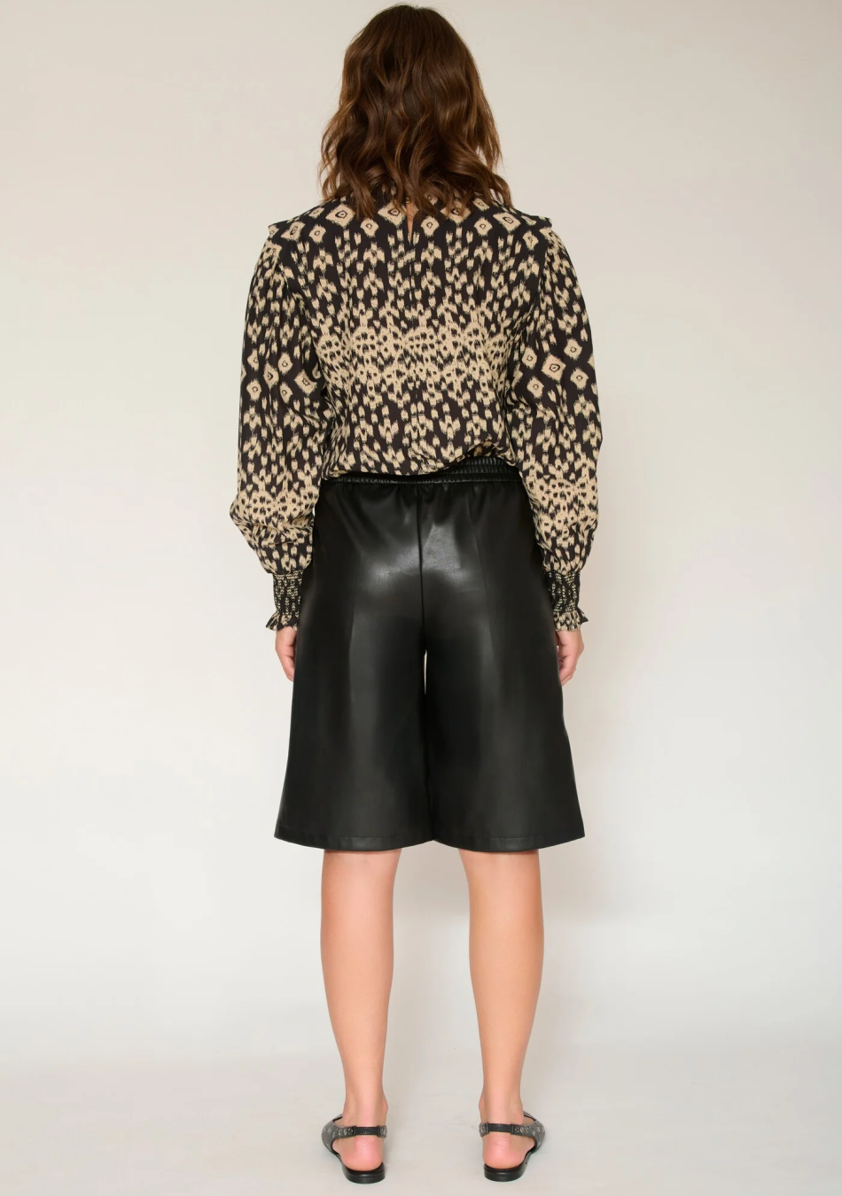 MKT marca francesa para una mujer con un estilo rockero y casual
