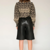 MKT marca francesa para una mujer con un estilo rockero y casual