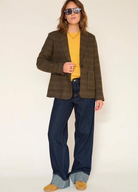 MKT marca francesa para una mujer con un estilo rockero y casual