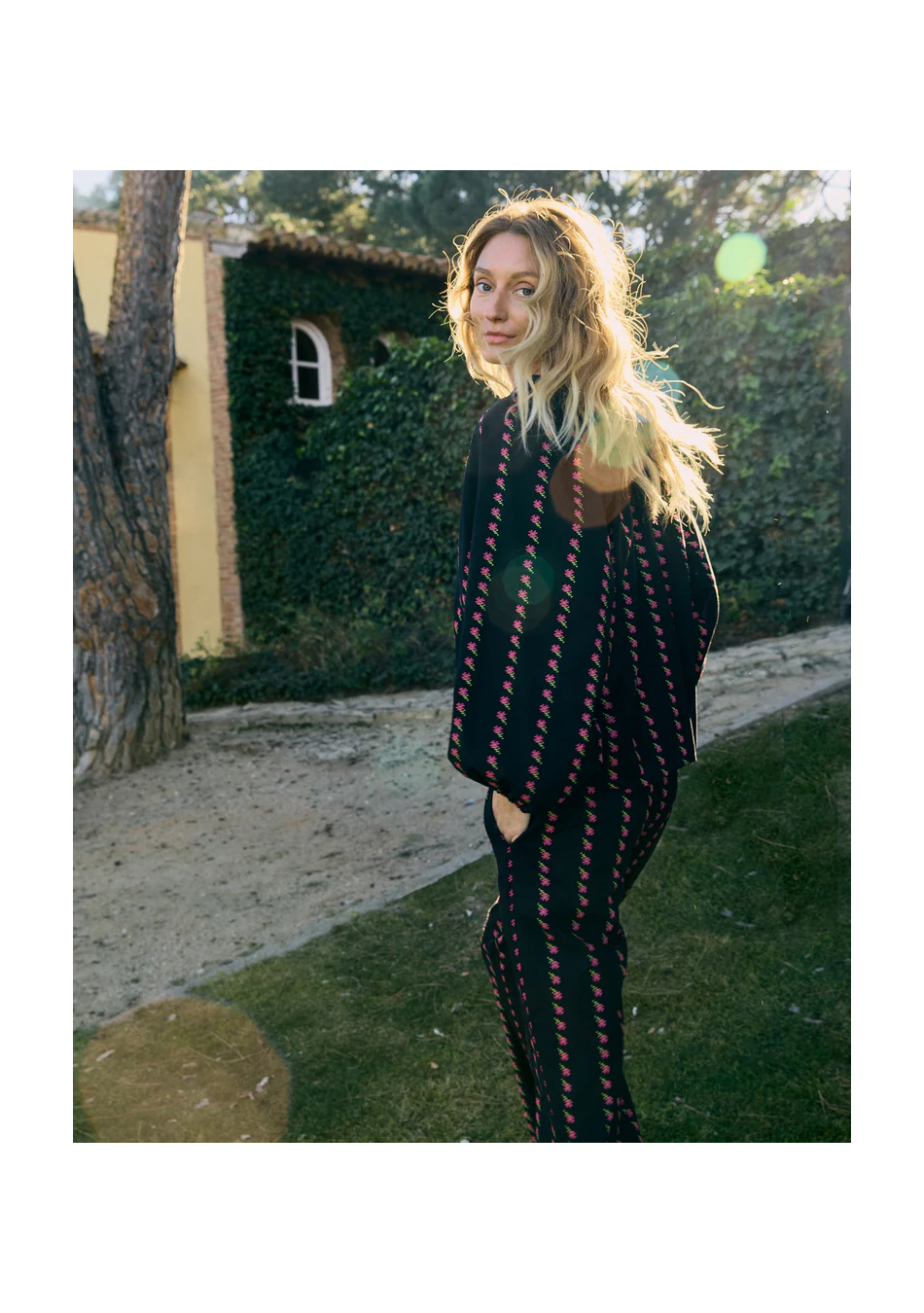 MAGNOLYA es una marca de moda femenina con diseños atemporales, versátiles y sostenibles