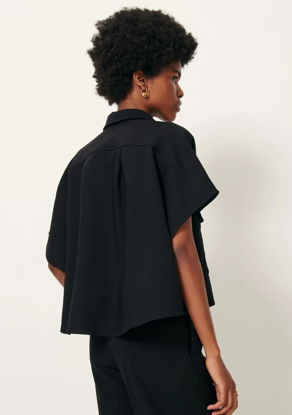 SESSÚN marca francesa de ropa de mujer con un estilo sofisticada femenino y de alta calidad