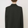 MEI MEIJ marca Italiana de ropa d emujer con un estilo conceptual y femenina