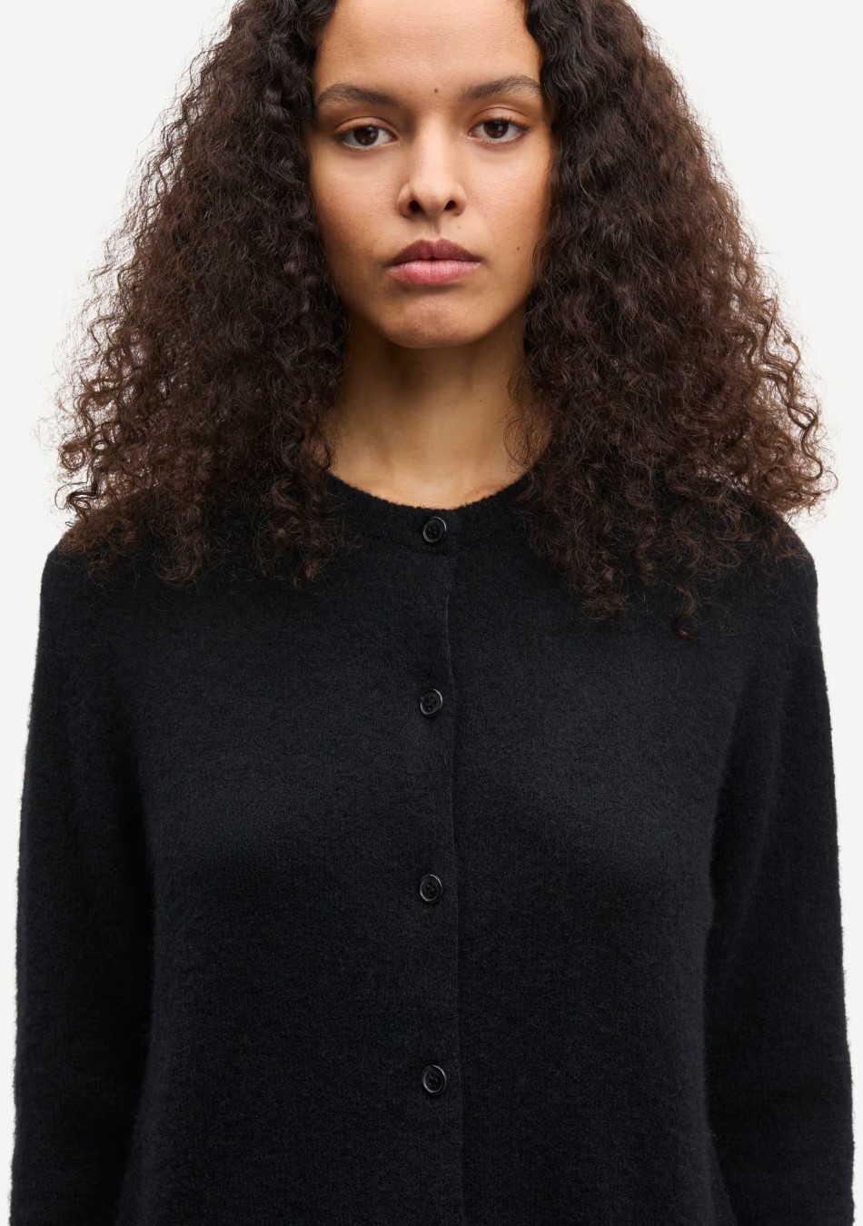SAMSOE&SAMSOE marca nórdica de ropa de mujer con un estilo vanguardista y casual